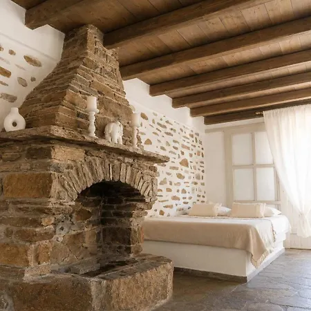 Paros Poolside Cozy Nests - Summer & Salty Getaways Bed and Breakfast